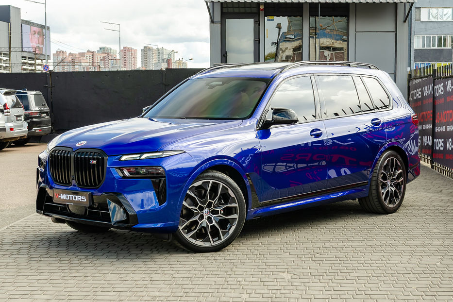 Продам BMW X7 M60i Xdrive 2023 года в Киеве
