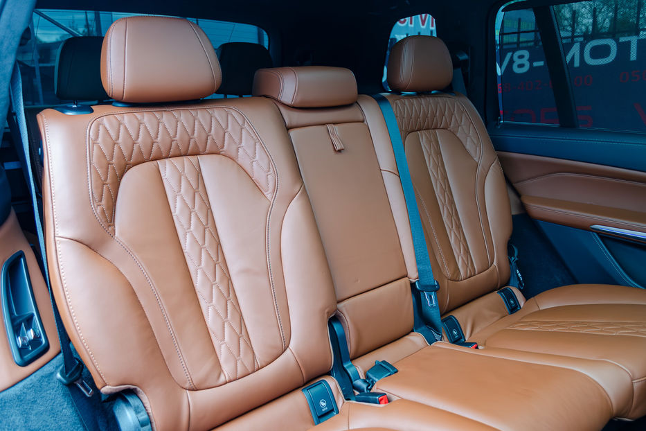Продам BMW X7 M60i Xdrive 2023 года в Киеве