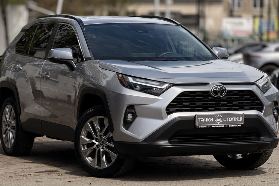 Продам Toyota Rav 4 2.5 e-CVT (222 к.с.) • XLE 2022 года в Киеве