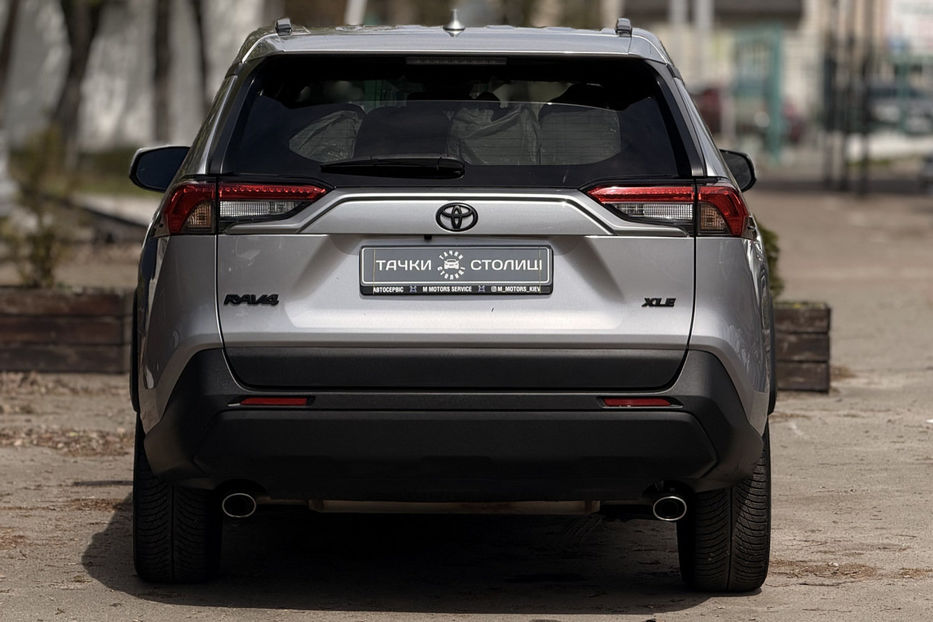 Продам Toyota Rav 4 2.5 e-CVT (222 к.с.) • XLE 2022 года в Киеве