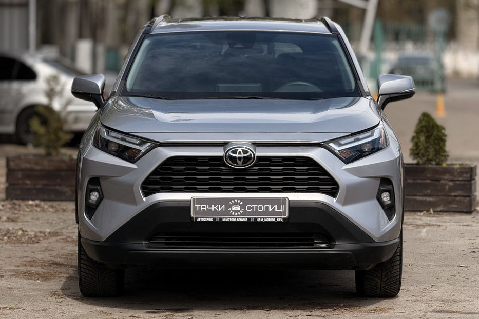 Продам Toyota Rav 4 2.5 e-CVT (222 к.с.) • XLE 2022 года в Киеве