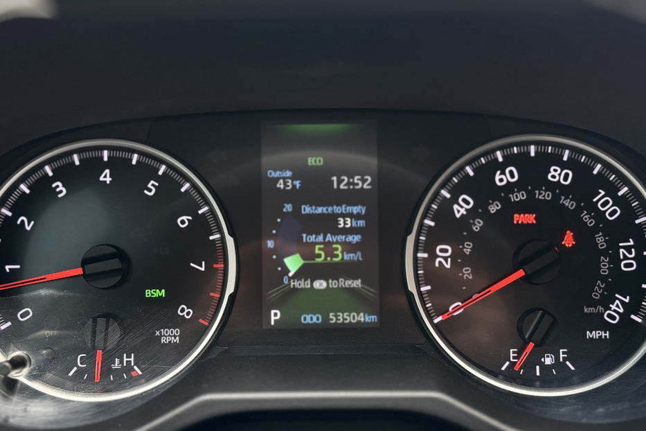 Продам Toyota Rav 4 2.5 e-CVT (222 к.с.) • XLE 2022 года в Киеве