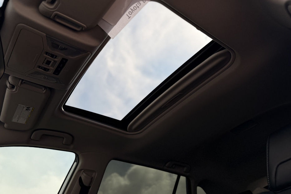 Продам Toyota Rav 4 2.5 e-CVT (222 к.с.) • XLE 2022 года в Киеве