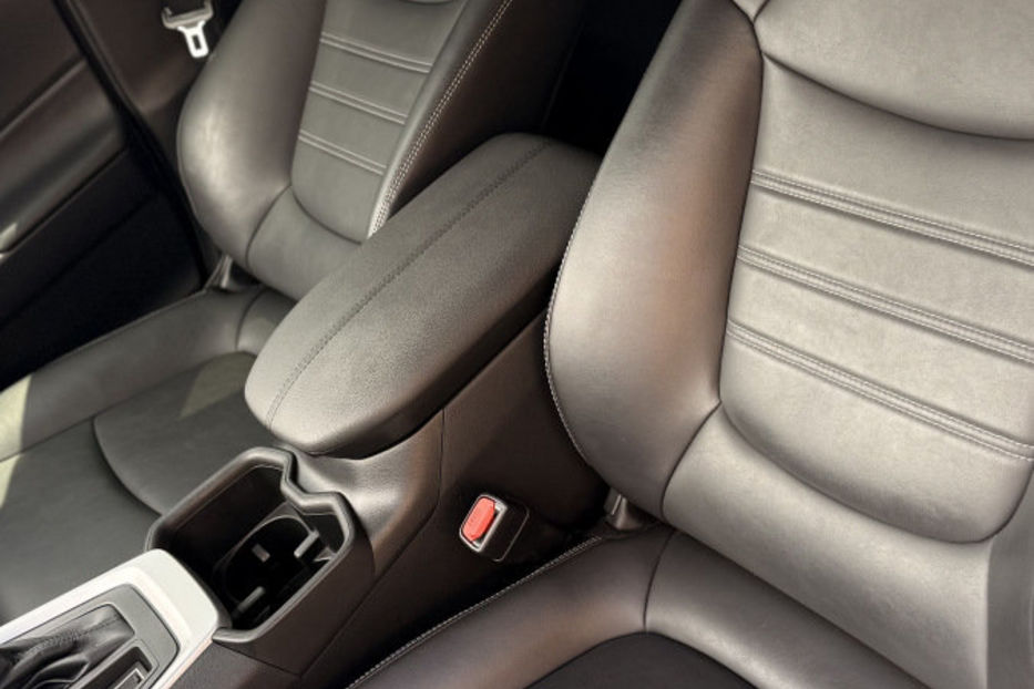 Продам Toyota Rav 4 2.5 e-CVT (222 к.с.) • XLE 2022 года в Киеве