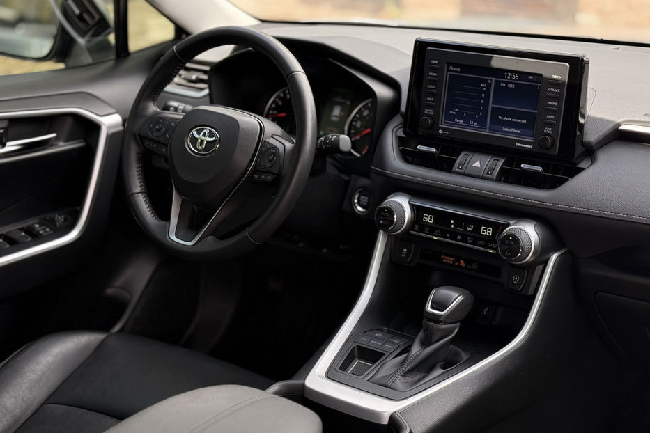 Продам Toyota Rav 4 2.5 e-CVT (222 к.с.) • XLE 2022 года в Киеве