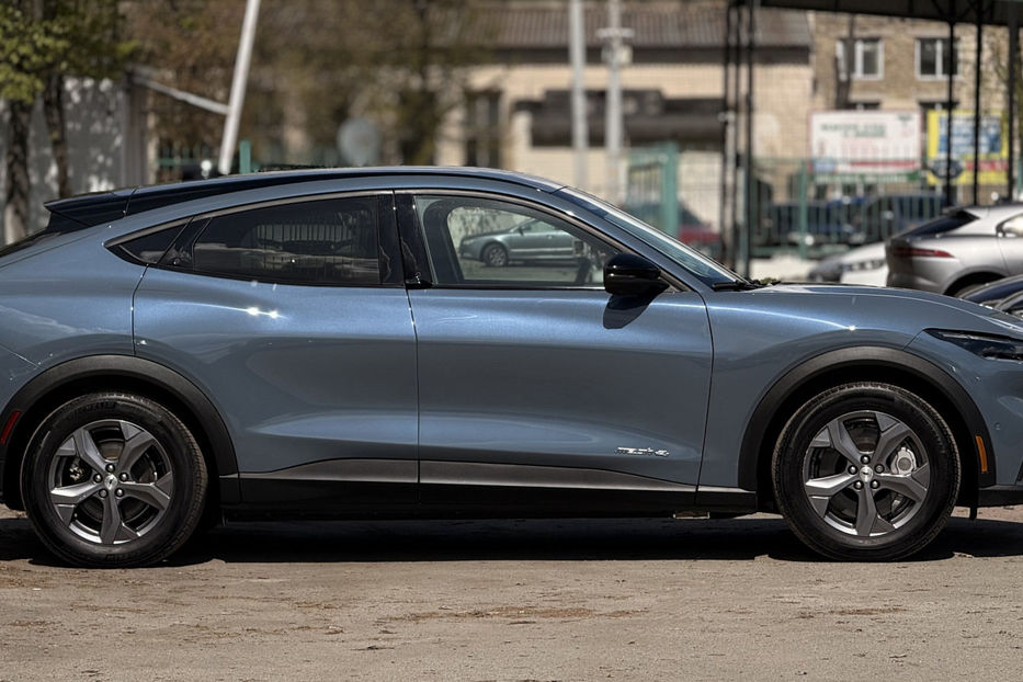 Продам Ford Mustang Mach-E 2023 года в Киеве