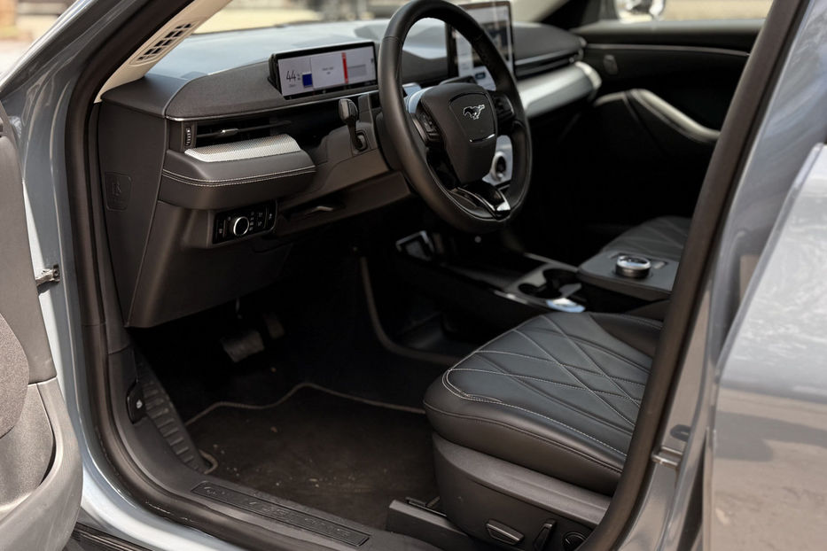 Продам Ford Mustang Mach-E 2023 года в Киеве