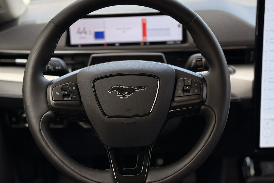 Продам Ford Mustang Mach-E 2023 года в Киеве