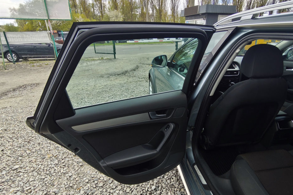 Продам Audi A4 Allroad 2.0 TFSI AT (211 к.с.) Quattro 2011 года в Киеве