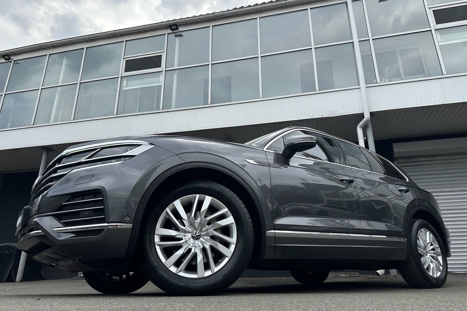 Продам Volkswagen Touareg TDI Elegance  2021 года в Киеве