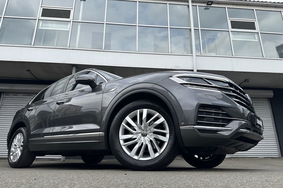 Продам Volkswagen Touareg TDI Elegance  2021 года в Киеве