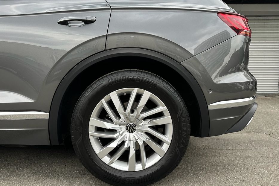 Продам Volkswagen Touareg TDI Elegance  2021 года в Киеве