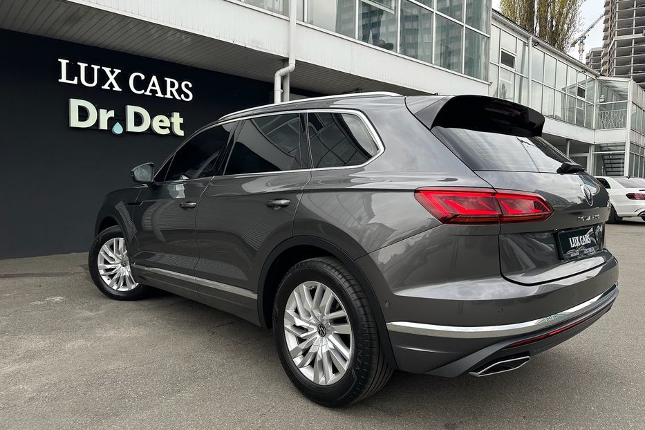 Продам Volkswagen Touareg TDI Elegance  2021 года в Киеве