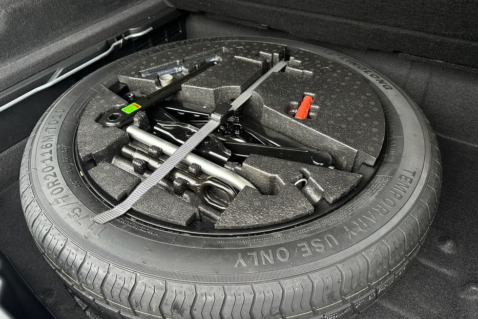 Продам Volkswagen Touareg TDI Elegance  2021 года в Киеве