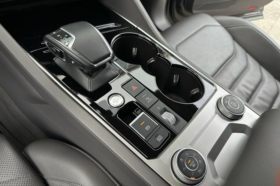 Продам Volkswagen Touareg TDI Elegance  2021 года в Киеве