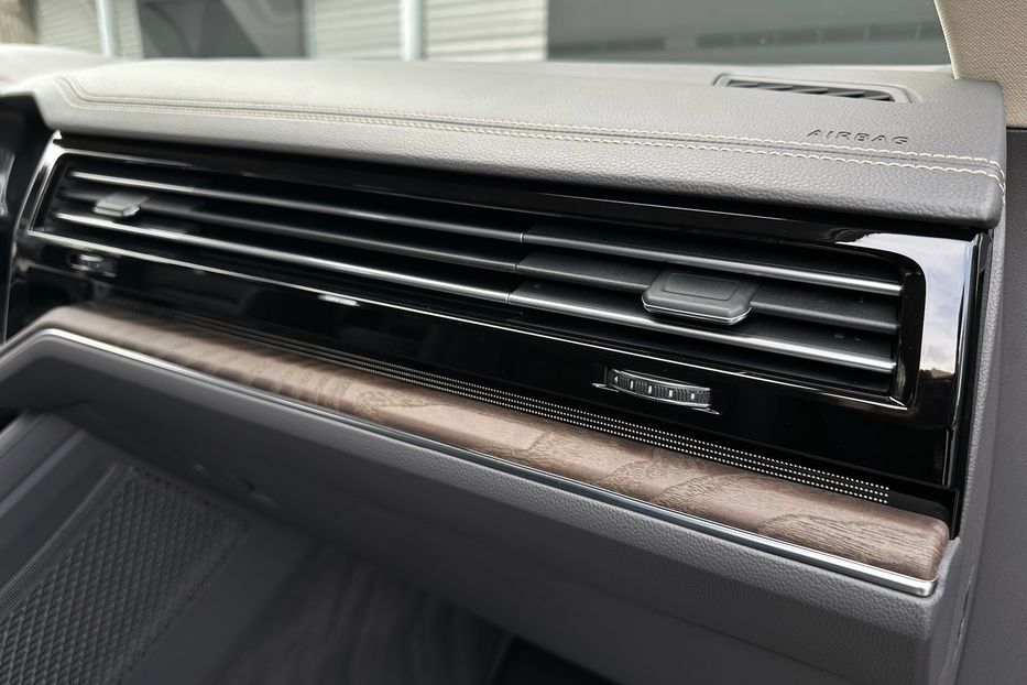 Продам Volkswagen Touareg TDI Elegance  2021 года в Киеве