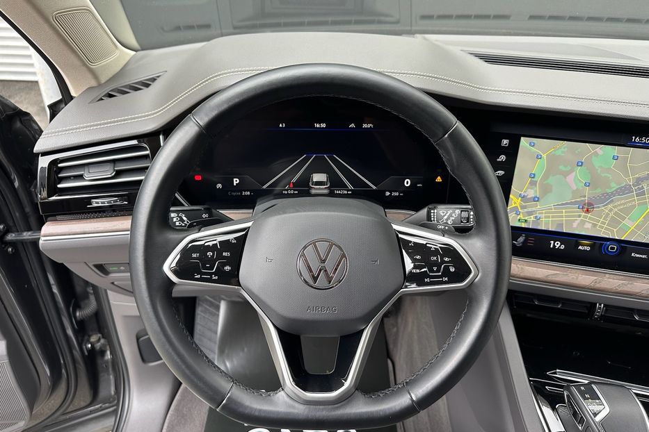 Продам Volkswagen Touareg TDI Elegance  2021 года в Киеве