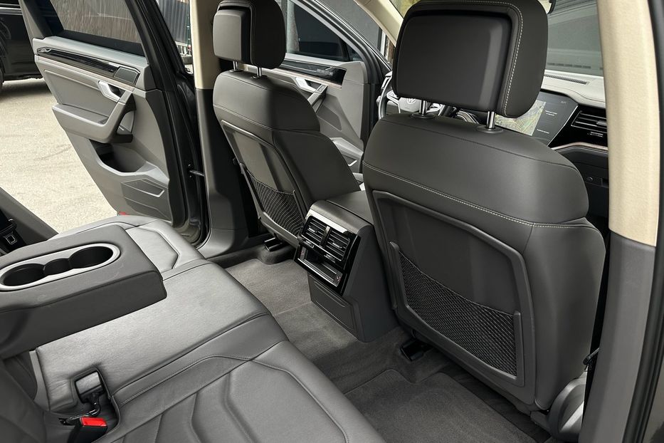 Продам Volkswagen Touareg TDI Elegance  2021 года в Киеве