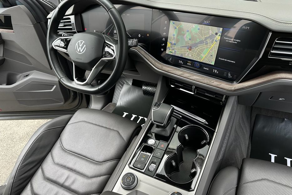 Продам Volkswagen Touareg TDI Elegance  2021 года в Киеве