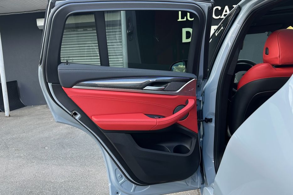 Продам BMW X4 M40i xDrive 2022 года в Киеве