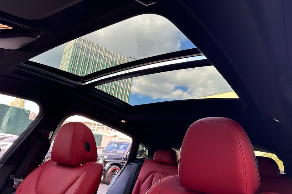 Продам BMW X4 M40i xDrive 2022 года в Киеве