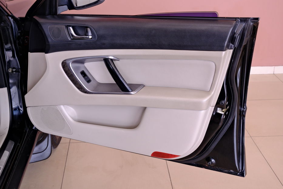 Продам Subaru Outback 2004 года в Одессе