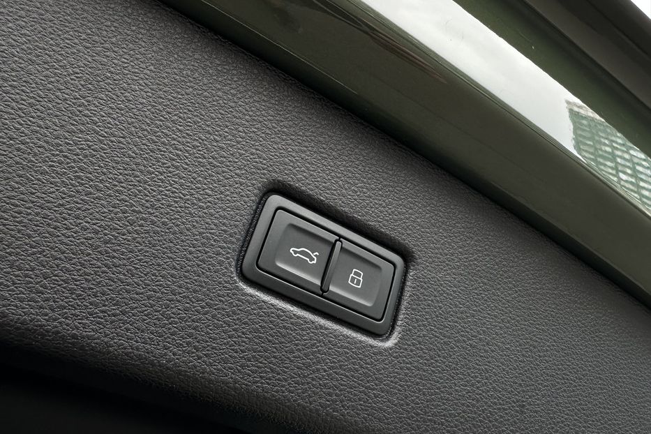 Продам Audi Q5 40TDI S-Line 2023 года в Киеве