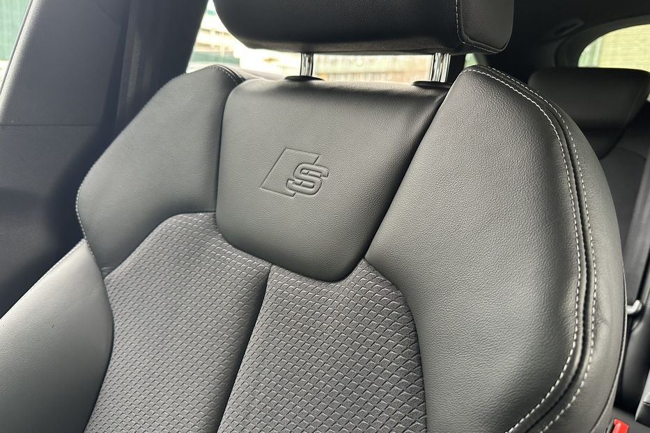 Продам Audi Q5 40TDI S-Line 2023 года в Киеве