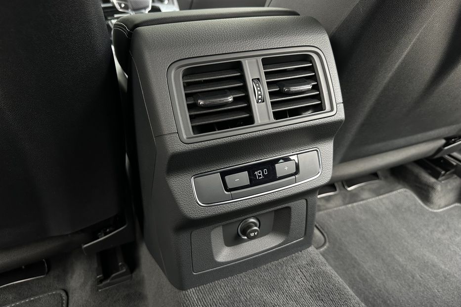 Продам Audi Q5 40TDI S-Line 2023 года в Киеве