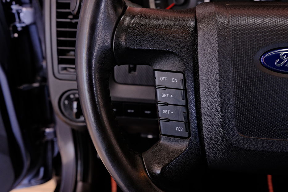 Продам Ford Escape 2011 года в Одессе