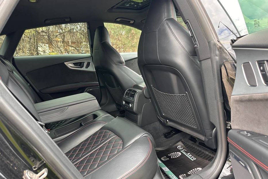 Продам Audi A7 S7 2017 года в Черновцах
