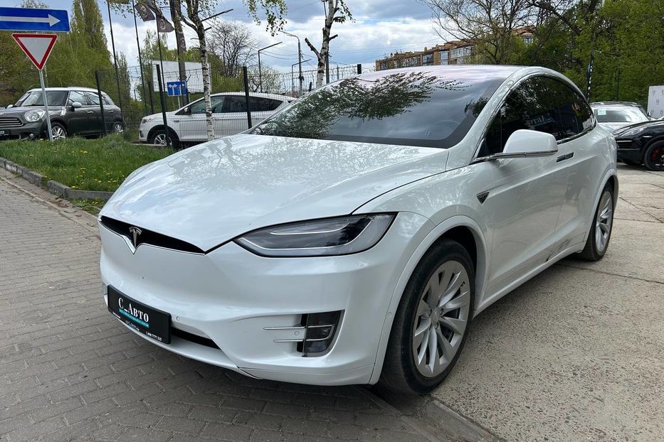 Продам Tesla Model X 90кв 2016 года в Черновцах