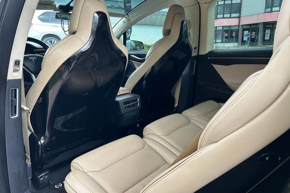 Продам Tesla Model X 90кв 2016 года в Черновцах