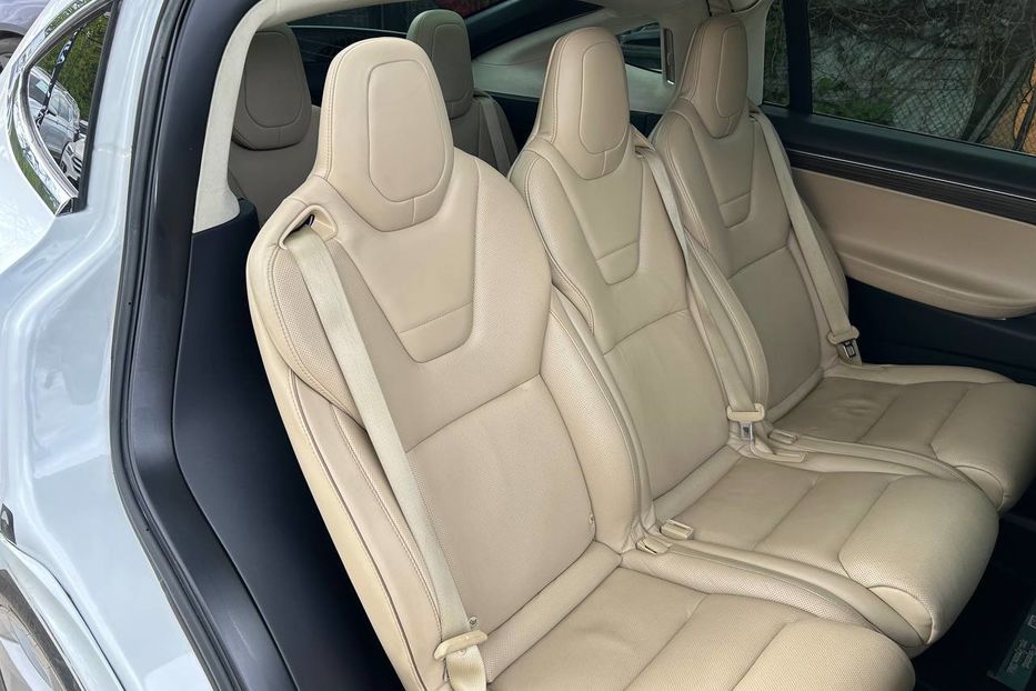 Продам Tesla Model X 90кв 2016 года в Черновцах