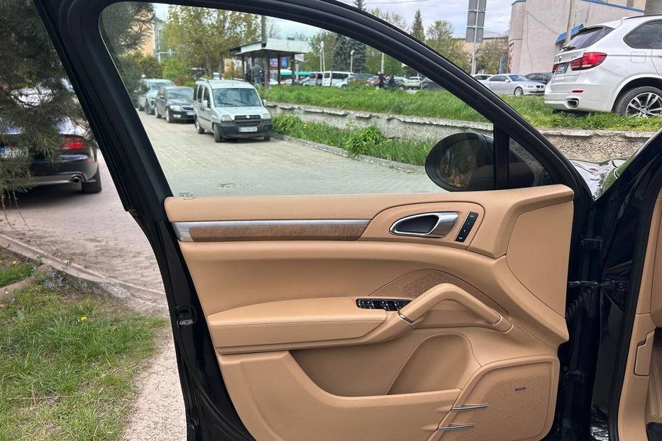 Продам Porsche Cayenne Turbo 2012 года в Черновцах