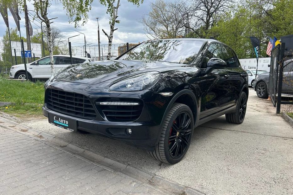 Продам Porsche Cayenne Turbo 2012 года в Черновцах