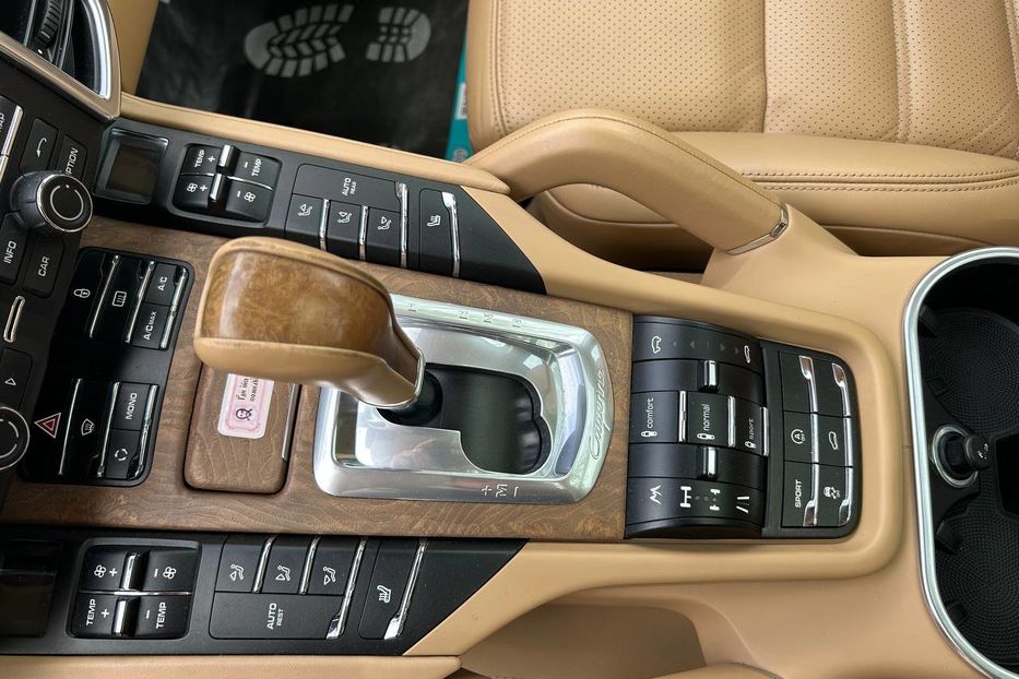 Продам Porsche Cayenne Turbo 2012 года в Черновцах