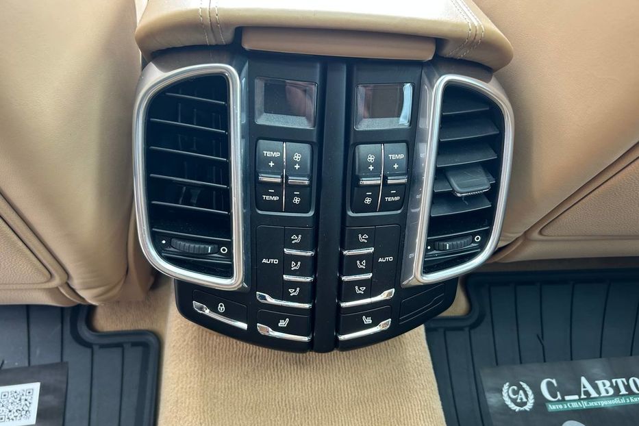 Продам Porsche Cayenne Turbo 2012 года в Черновцах