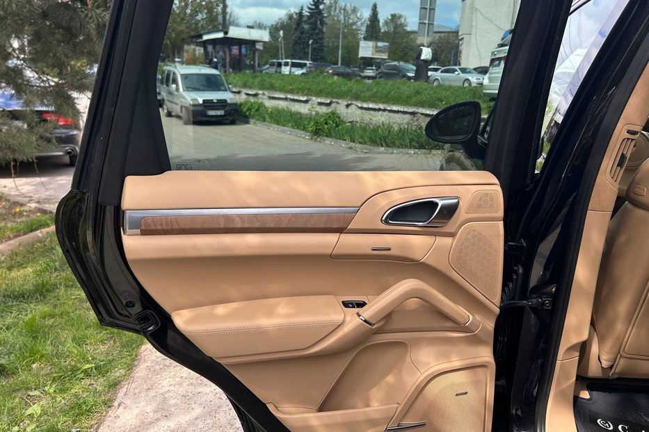 Продам Porsche Cayenne Turbo 2012 года в Черновцах