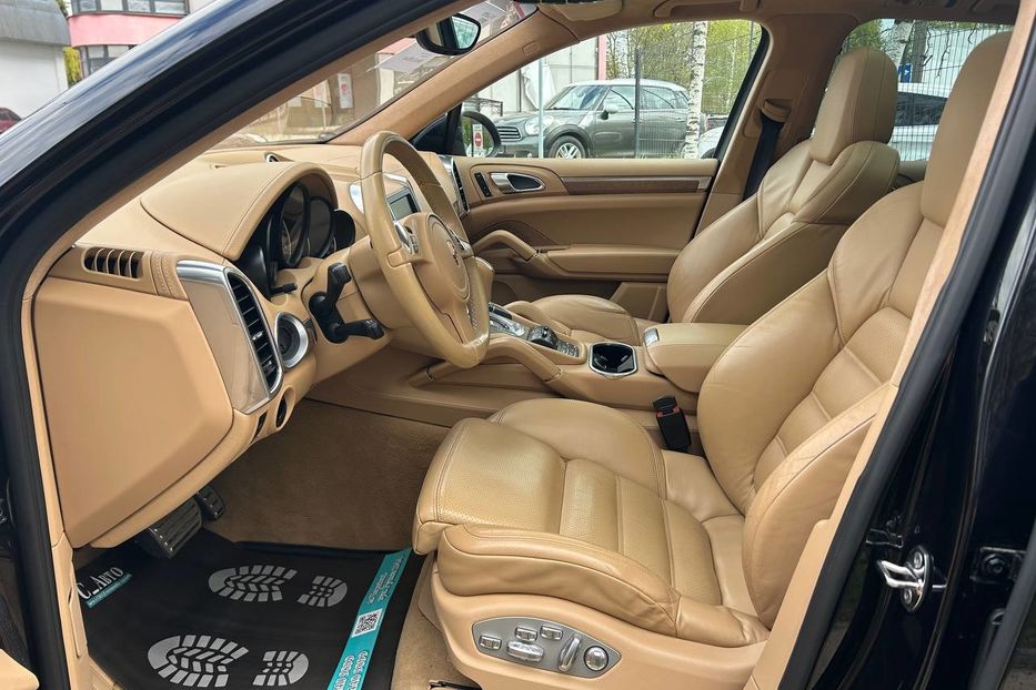 Продам Porsche Cayenne Turbo 2012 года в Черновцах