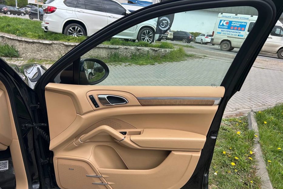 Продам Porsche Cayenne Turbo 2012 года в Черновцах
