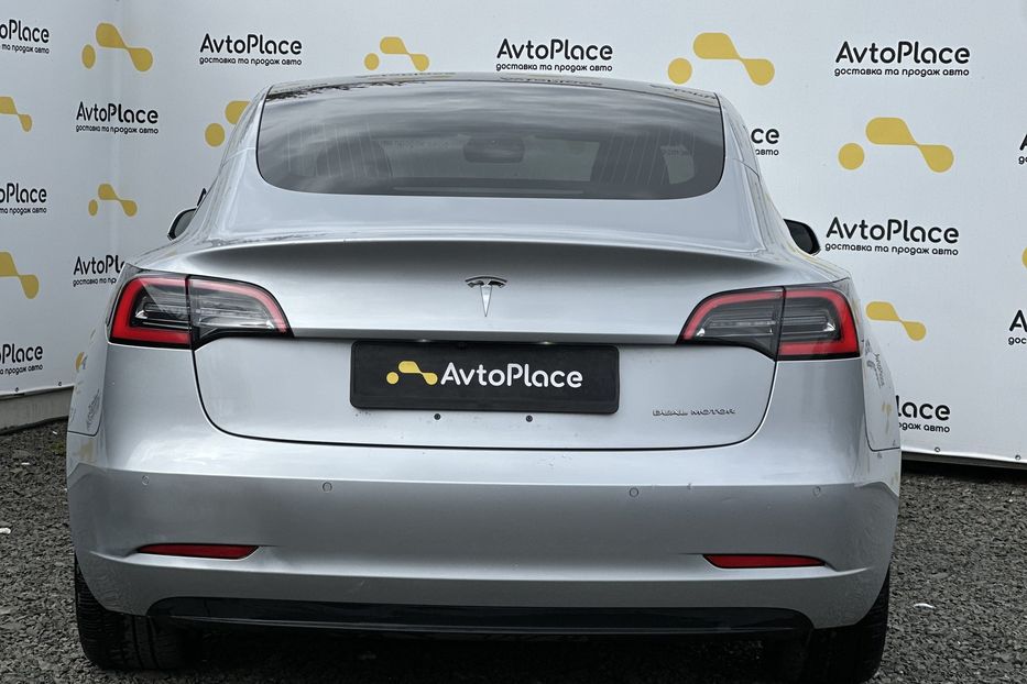 Продам Tesla Model 3 2018 года в Луцке