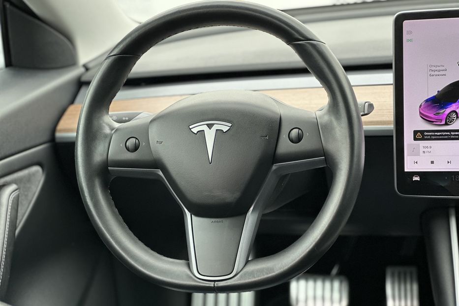 Продам Tesla Model 3 2018 года в Луцке