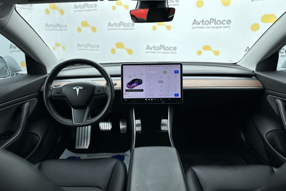 Продам Tesla Model 3 2018 года в Луцке