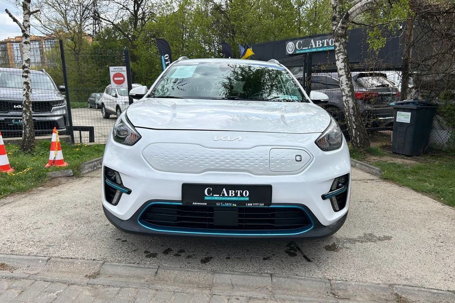 Продам Kia Niro 64кВ 2022 года в Черновцах