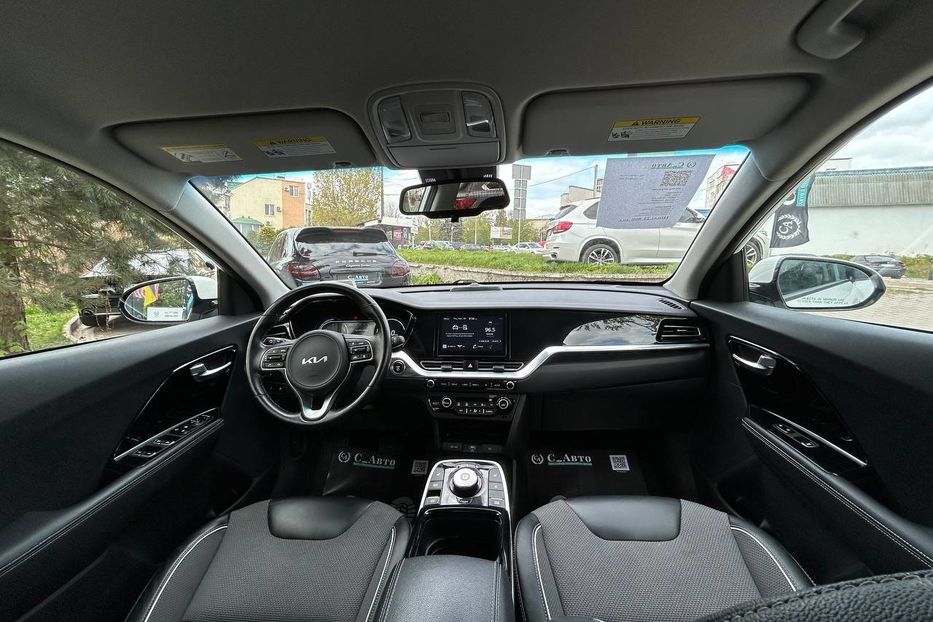 Продам Kia Niro 64кВ 2022 года в Черновцах