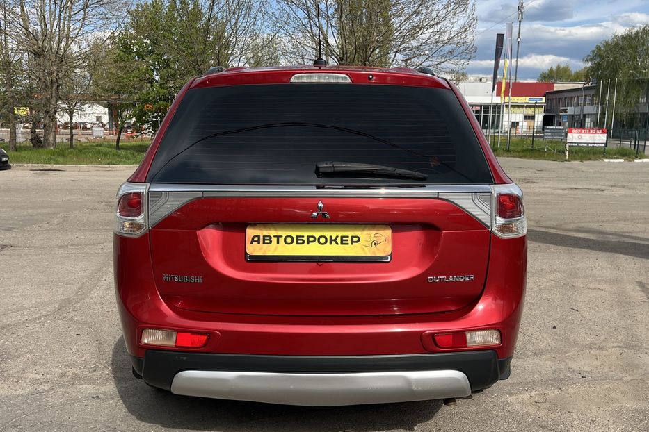 Продам Mitsubishi Outlander 7 місць 2014 года в Николаеве