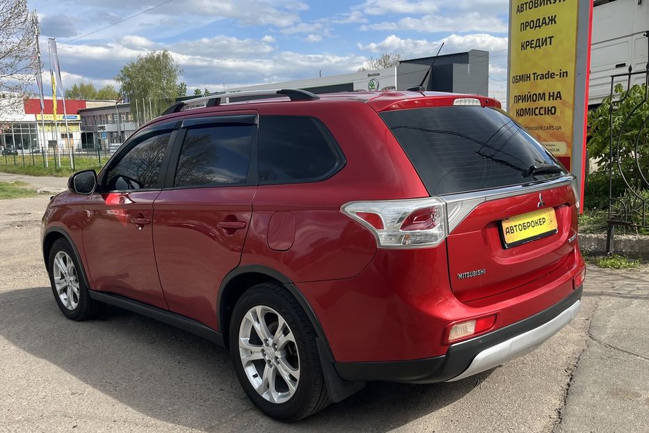 Продам Mitsubishi Outlander 7 місць 2014 года в Николаеве