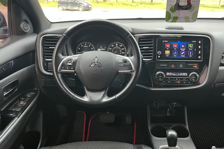 Продам Mitsubishi Outlander 7 місць 2014 года в Николаеве