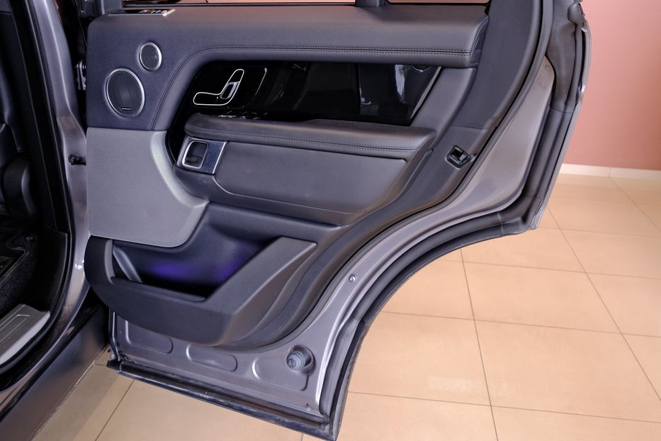 Продам Land Rover Range Rover HSE 2018 года в Одессе